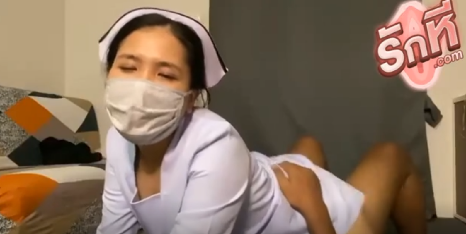 คลิปหลุด natty_horny น้องนัตตี้ เย็ดหีสาวคุณหมอคาชุดพยาบาลเลยฉีดเข็มไห้หมอสาวหน่อยแตกคารูหีเลย